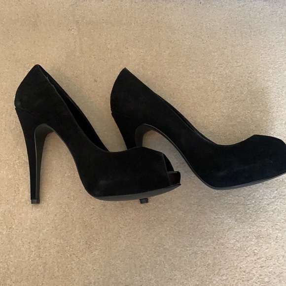 Michael Shannon Black Suede Peep Toe heels - Picture 3 of 9